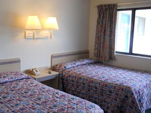Travelodge By Wyndham Grand Rapids North Walker Camera foto