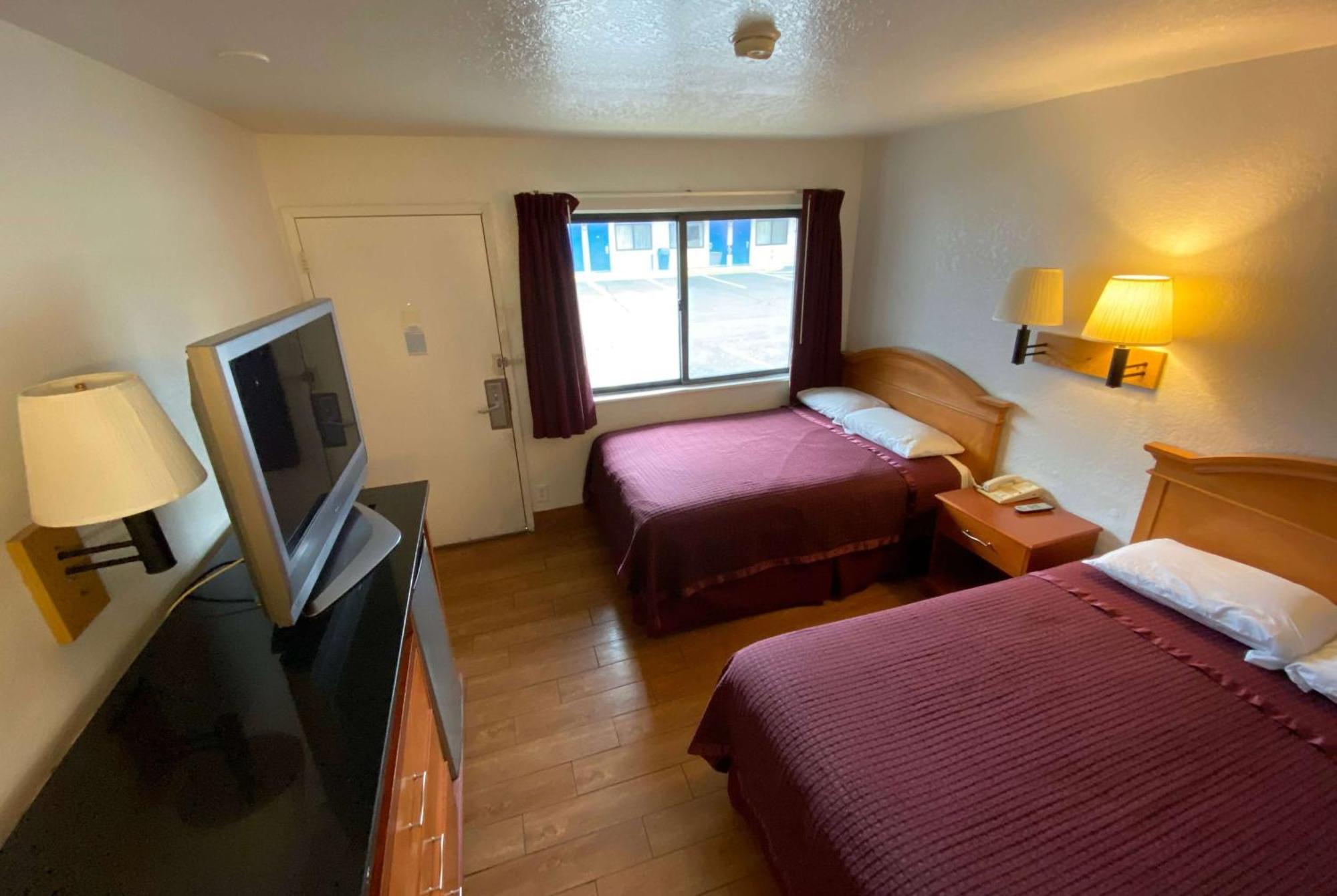 Travelodge By Wyndham Grand Rapids North Walker Esterno foto