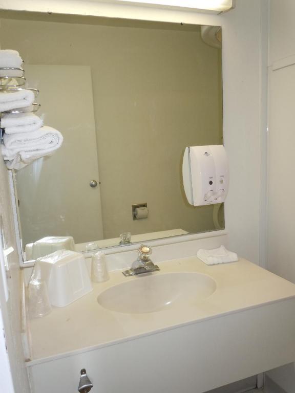 Travelodge By Wyndham Grand Rapids North Walker Camera foto