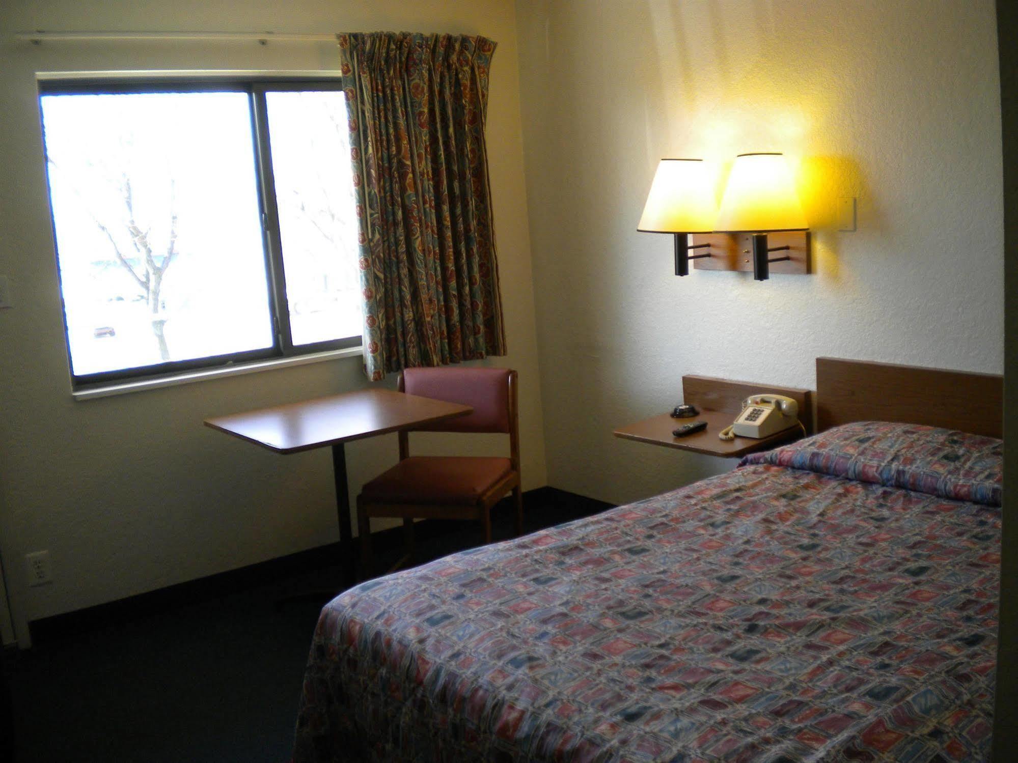 Travelodge By Wyndham Grand Rapids North Walker Camera foto