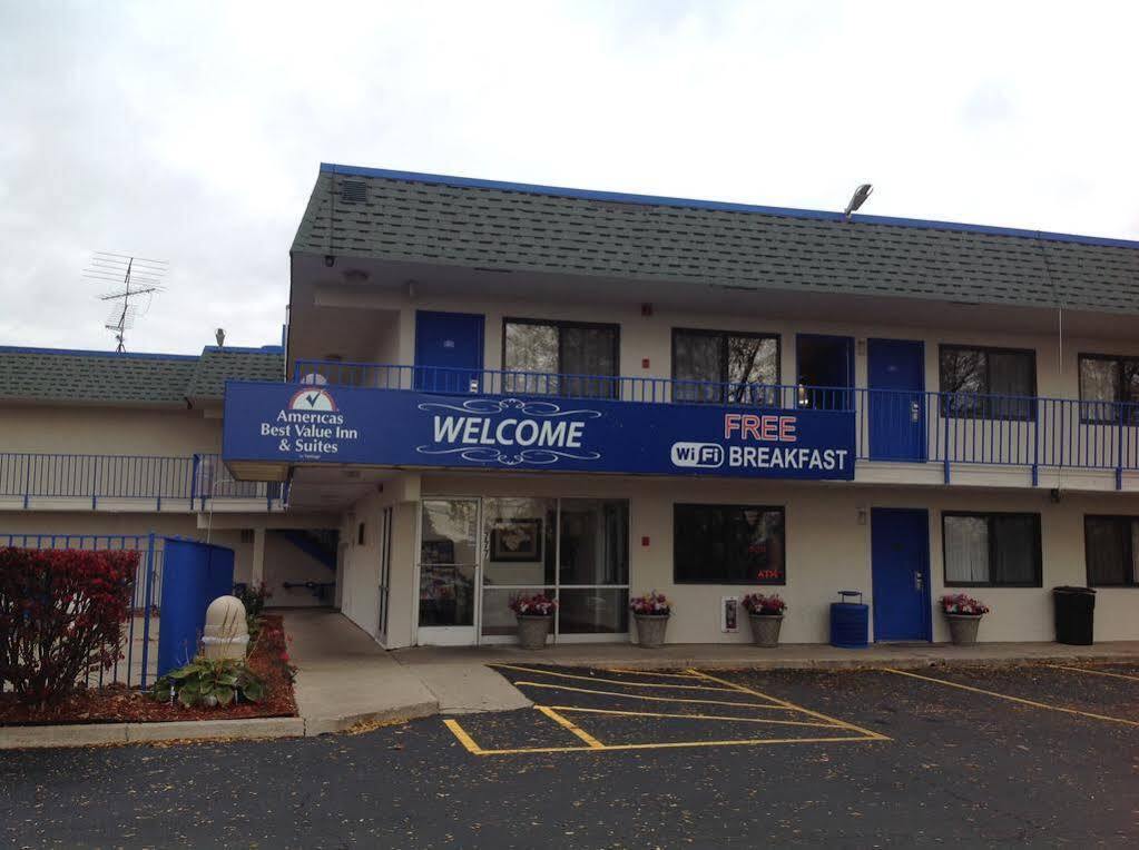 Travelodge By Wyndham Grand Rapids North Walker Esterno foto